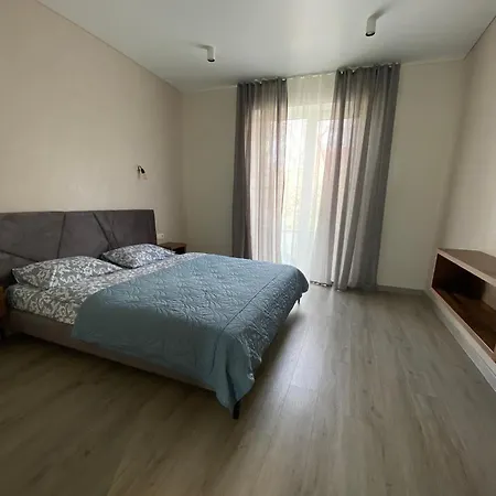 Apartment панорамні Uschhorod